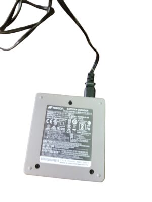 Cargador de Bateria TOPCON CDC77